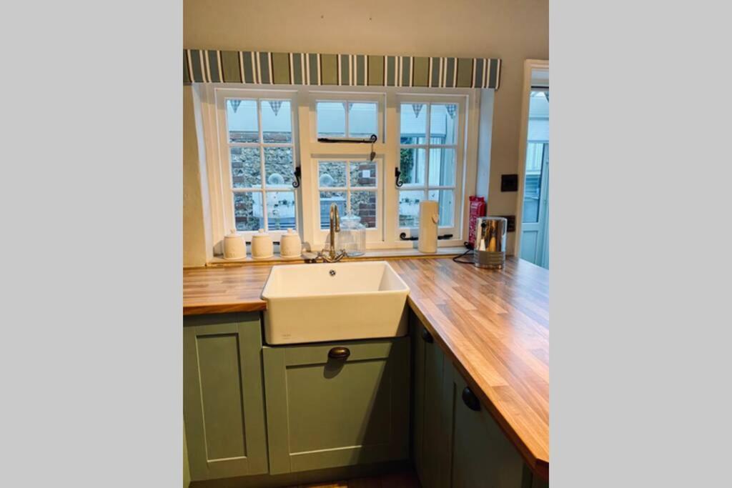 Angel Cottage, Boxgrove, Chichester - Relax And Unwind Exterior foto